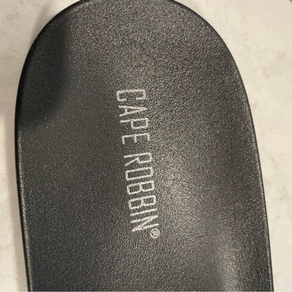 Cape Robbin Black slide sandals size 8 - Picture 5 of 5